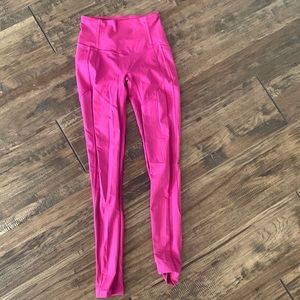 Lululemon size 4 28” leggings.